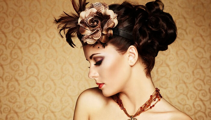 Gorgeous Lady Inspired Vintage Updo