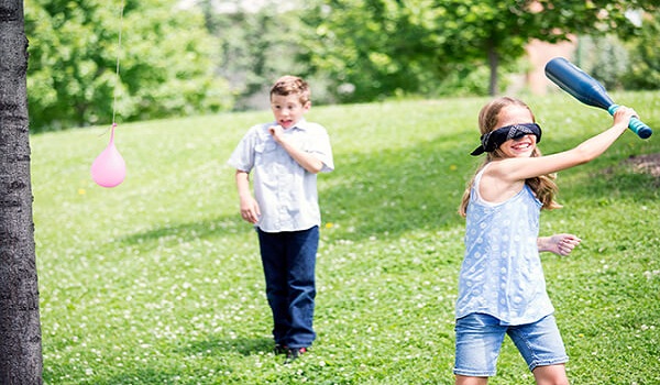 Water-Balloon-Games-pinata