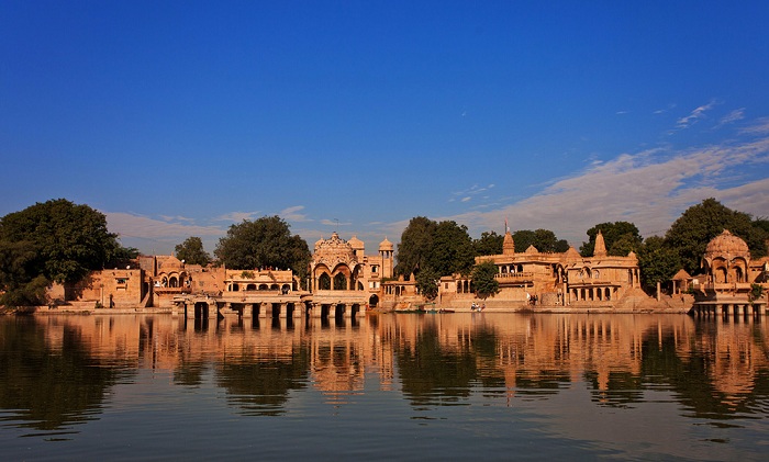 gadisar lake jaisalmer