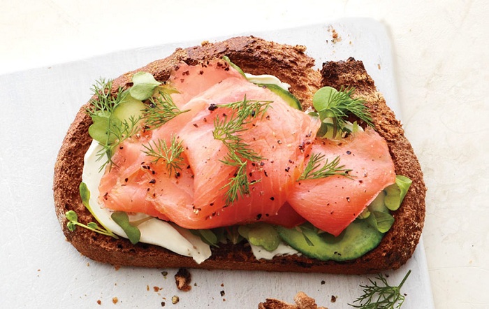 smoked salmon toast