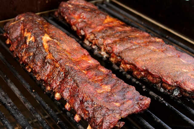 How to Smoke Barbecue Pork Ribs