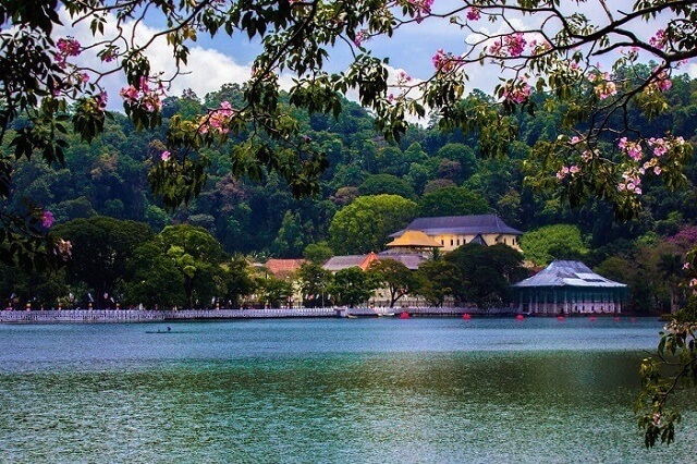 How to Spend a Couples Weekend in Kandy