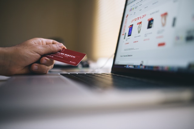 Benefits of Shopping Your Favorite Fashion Brand Online