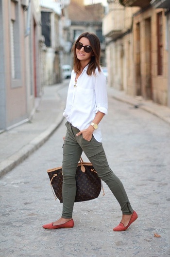 White shirt with skinny trousers