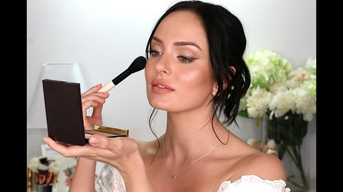 Get glowing makeup done for your wedding day