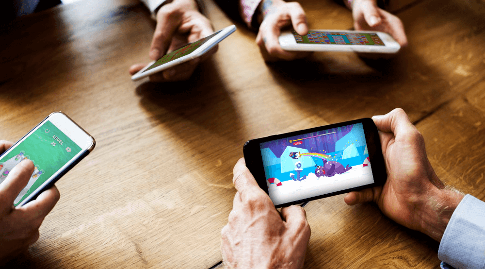 Here Are 7 Fun Mobile Games to Help You Kill Time