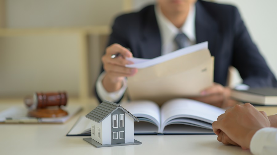 What Does A Real Estate Attorney Do