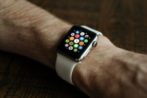 Ways to Extract Benefits from Smart Watch Features