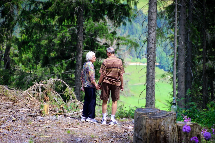 Best Tips on Dating for Seniors over 60 on Kismia