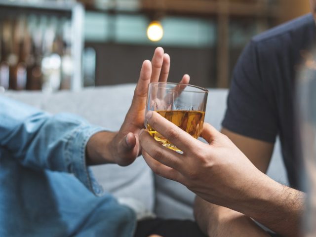 There Are Lots of Rehab Clinics in the UK – How Do I Choose One? Rehab alcohol