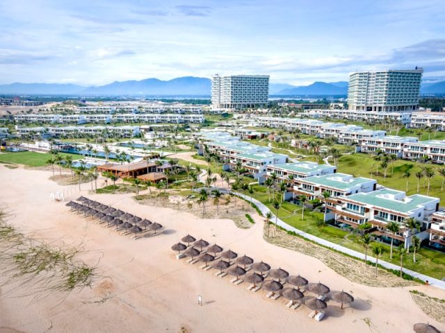 Topsail Beach Rentals with Private Pools, Hot Tubs & Premium Amenities Topsail Beach Rentals