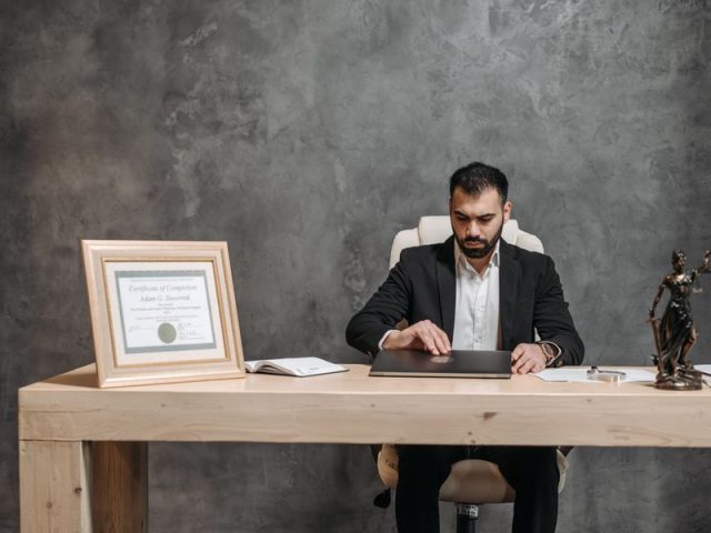When Should You Call a Lawyer? A Practical Guide When Should You Call a Lawyer